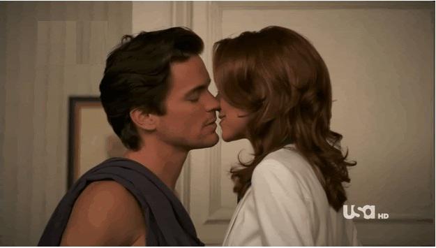 En la parte superior del - Neal Caffrey & Sara Ellis