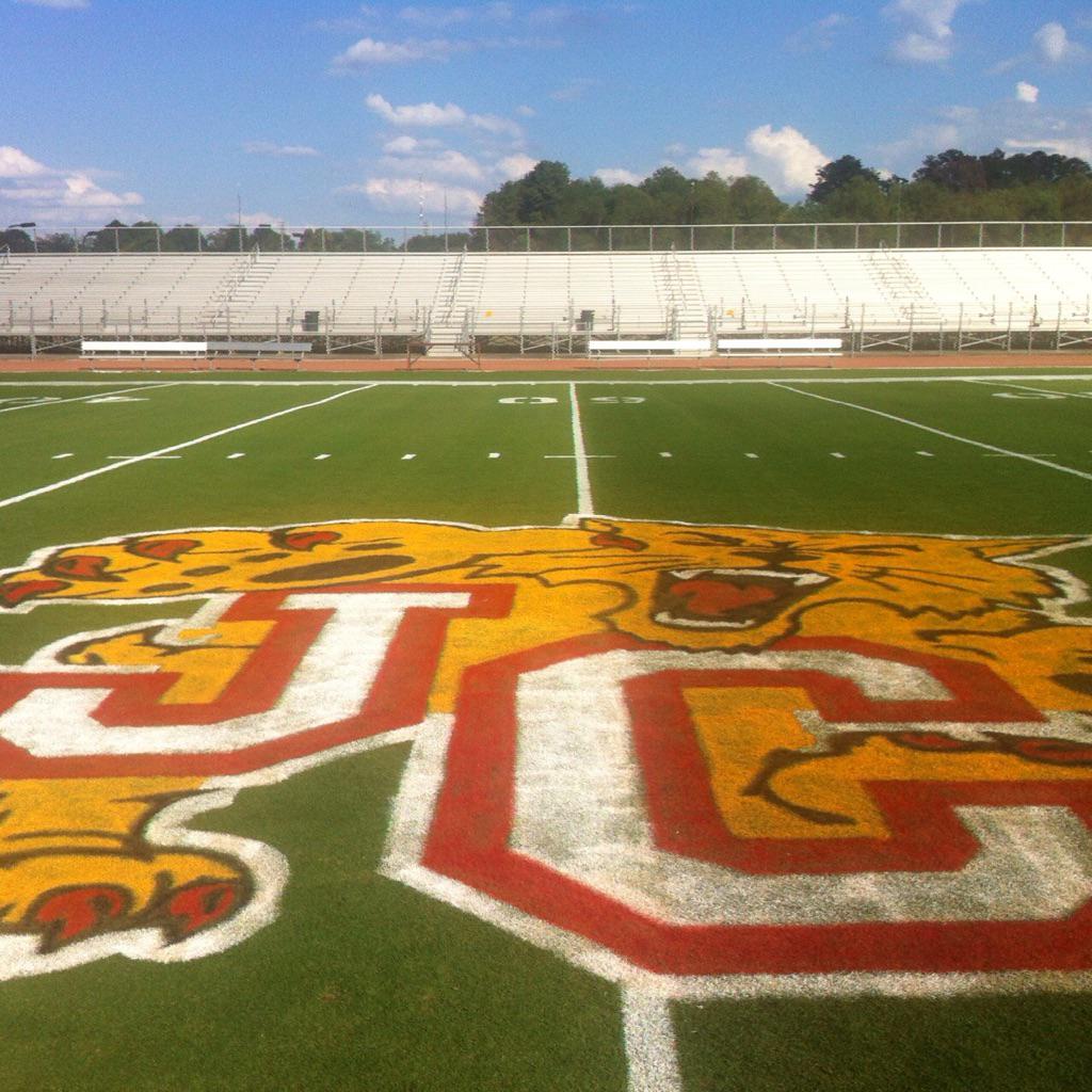 JC_BobcatsFB's tweet photo. Best field guy in the business has field looking good for the Cat Fight. http://t.co/Ib4NGhEvuh