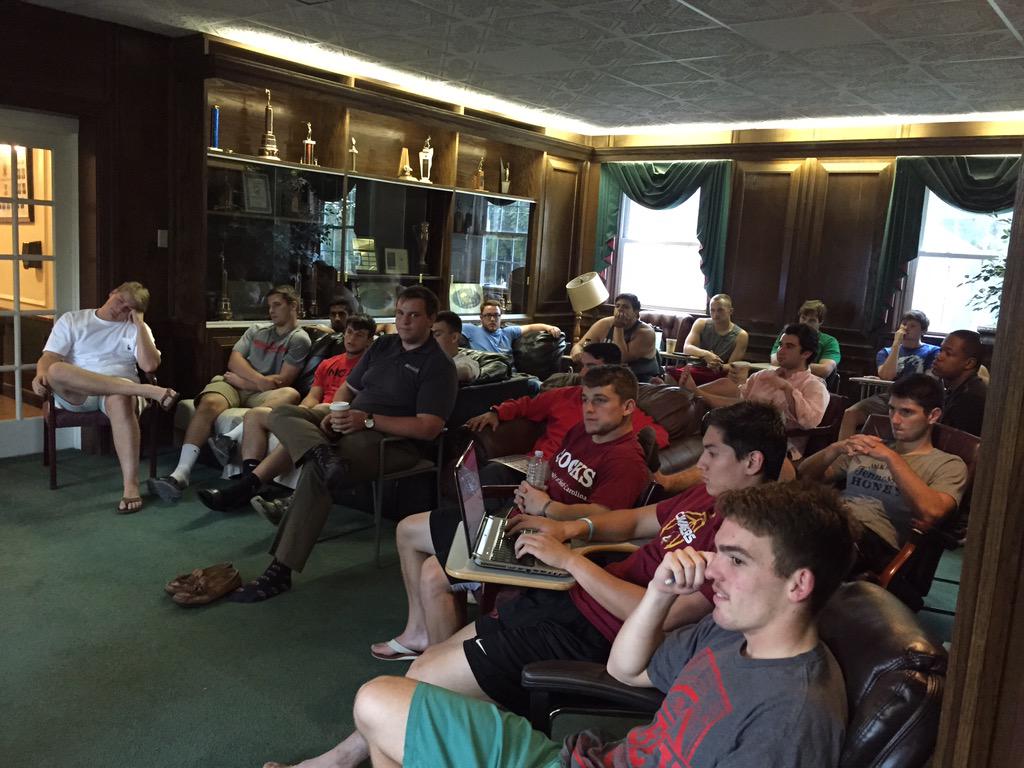 Matt_Kifle's tweet photo. @PhiPsiOWU getting FIPG/Risk Management presentation from @PhiKappaPsi ELC Zach Herge. #Innovation #Educate http://t.co/n4sqIbK6DT
