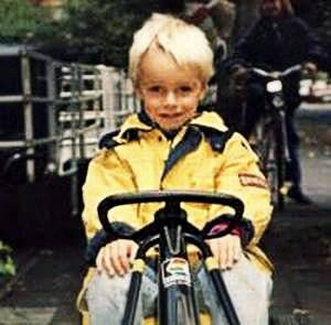 cwatrinfans's tweet photo. Little Chris :) π #chris #watrin #chriswatrin #christophwatrin #us5 #stadtkint http://t.co/6p1OupvUN8