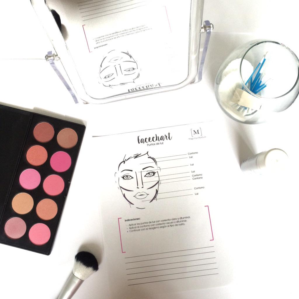 MagentaStyleLab's tweet photo. Porque la imagen personal no descansa ¡Terminando Taller privado de automaquillaje! 💄✨ #MagentaStyleLab http://t.co/e9Z8M1O3vo