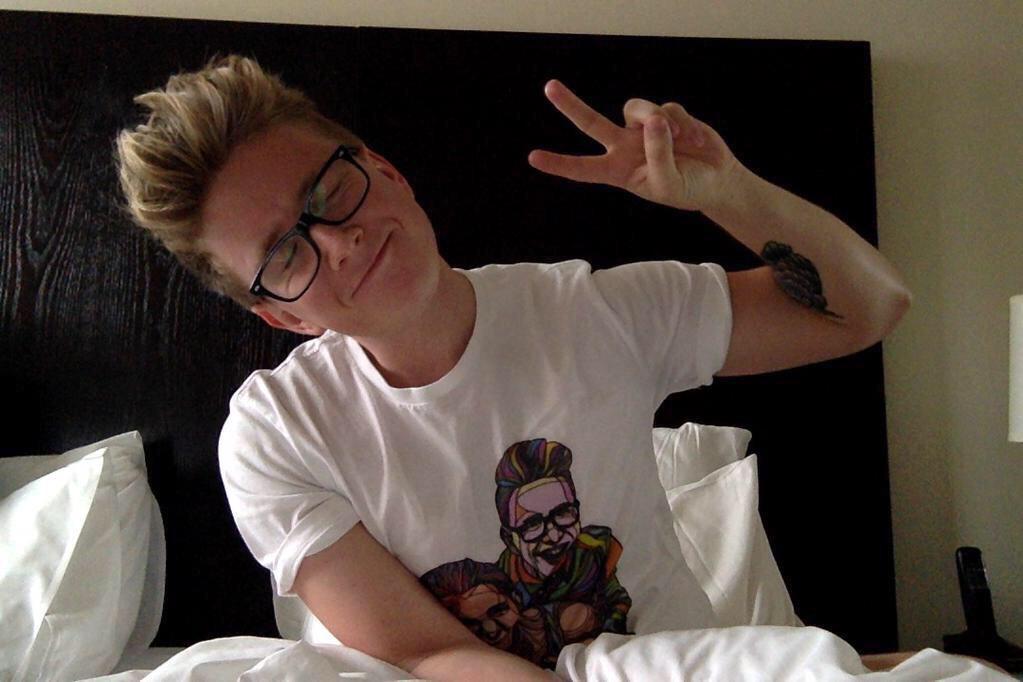 cosmospml's tweet photo. RT to vote #TylerOakley for the #Streamys 100!!! http://t.co/rxXvW2tKW4