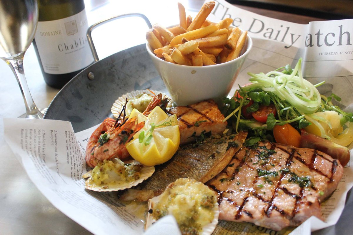 Fleece_Inn's tweet photo. This week's Fish Friday specials come with complimentary Prosecco too! #YorkshireHour http://t.co/9sGyB9gdLF http://t.co/51xAGuV2YU