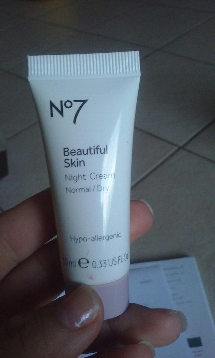 freebie01's tweet photo. #No7BeautifulSkin @InfluensterVox http://t.co/75CUiBJDmg