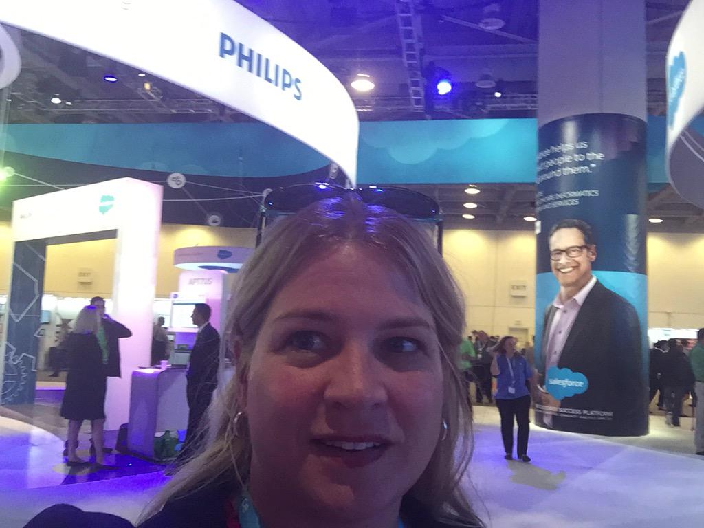 jedicjk's tweet photo. #CustomerSuccessDF15 http://t.co/yS9yMEt967