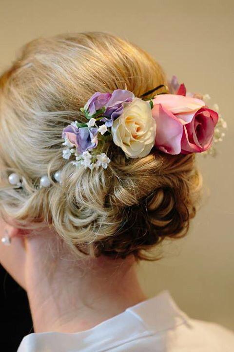 Little snap shot of our bespoke head pieces from Stef and Liam's #wedding #flowergirl #bride #hair #weddingwednesday