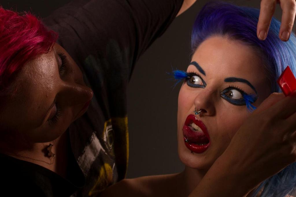 AmyPrifti's tweet photo. Behind the scenes from a recent shoot with model @0AprilStorm0  #makeup #makeupartist #fashion #featherlashes http://t.co/5BJCKIK6uU