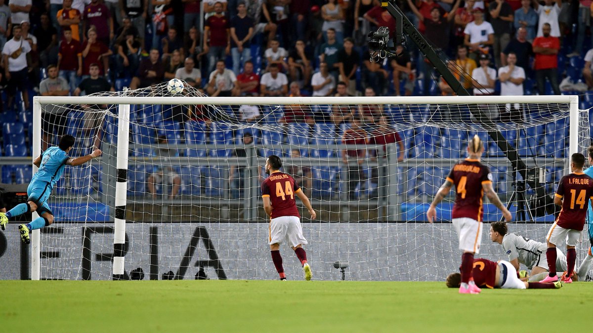 ChampionsLeague's tweet photo. Plenty of tension, drama and some stunning goals in the first half. Which has been your favourite strike so far? #UCL http://t.co/rchqycGLDD