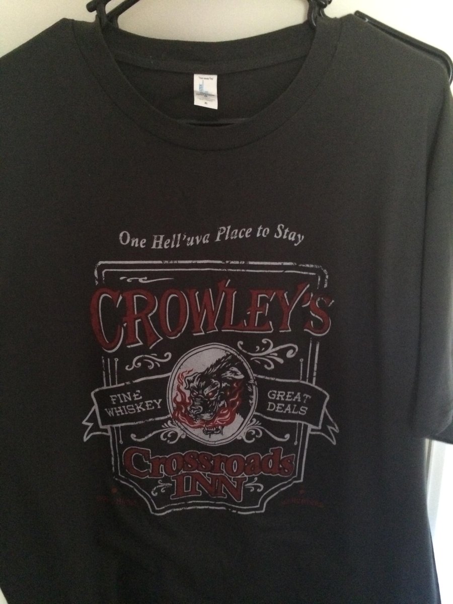 flutterby571's tweet photo. @xxMysticAngelxx @JensenAckles @Mark_Sheppard Here, one of my #SPN t's. Figured you'd like it.😉
#SoulMusic #NoHunters http://t.co/Jd3OflGNEQ