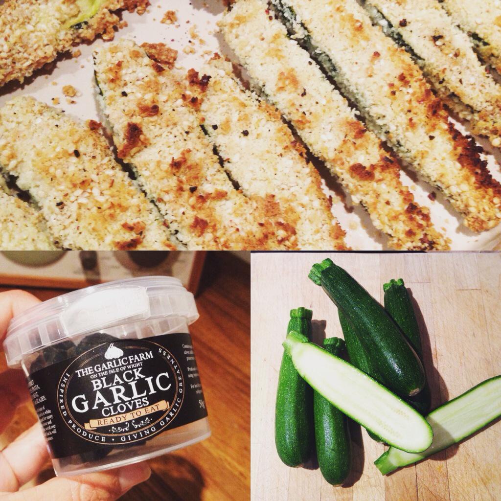 FitGuruLucy's tweet photo. Courgette chips...so damn good! #RealFood http://t.co/JSy8JlRyXL
