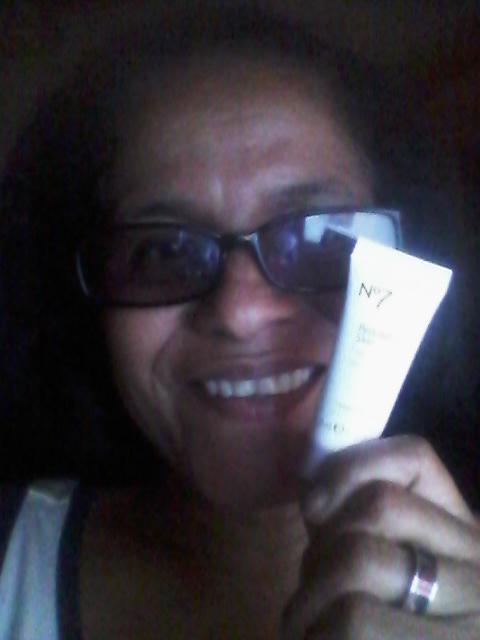 soniaroque11's tweet photo. @InfluensterVox @bootsbeautyusa #FiestaVoxBox  #No7BeautifulSkin http://t.co/hQXWQHgDmO