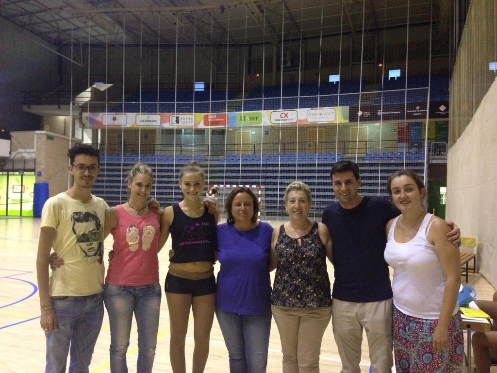 ReusDeportiu's tweet photo. El Xavi López, la Laia Lloses i la seva entrenadora, Laura Sámchez, viatgen demà cap a Colòmbia. Molta sort! http://t.co/IUXW11mwrg