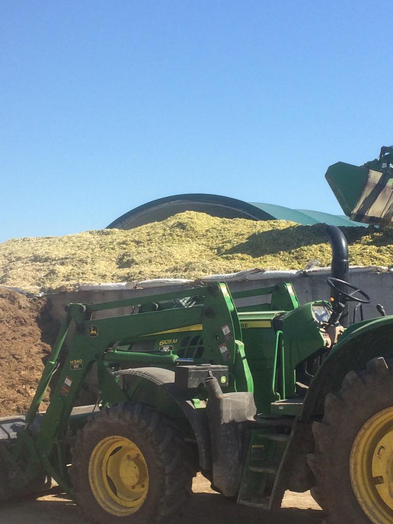 jessestrobosser's tweet photo. The bunker silo is full http://t.co/phfpwgtUc1