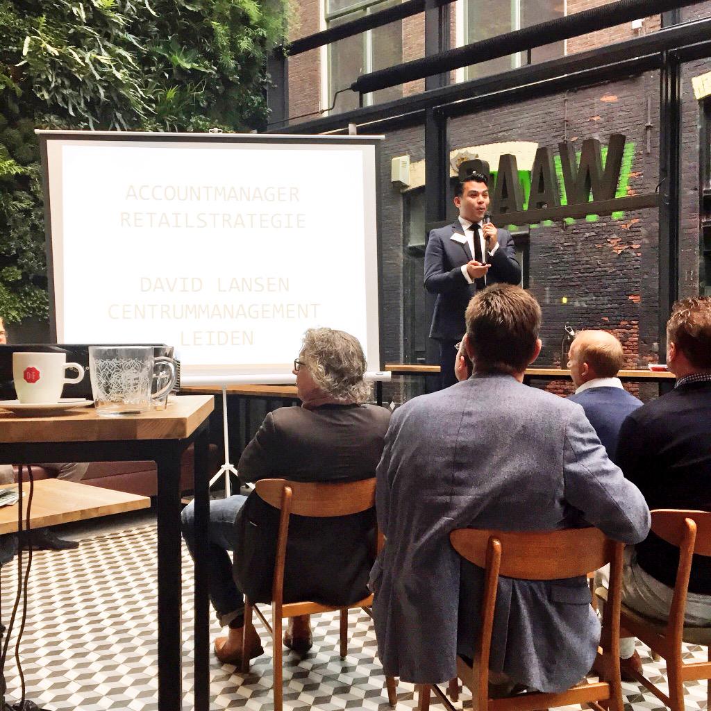 PoushNL's tweet photo. @David_Lansen aan het woord tijdens de zeer succesvolle #openpandendag #Leiden #centrum #binnenstad #ondernemen http://t.co/sU6euUAqMR