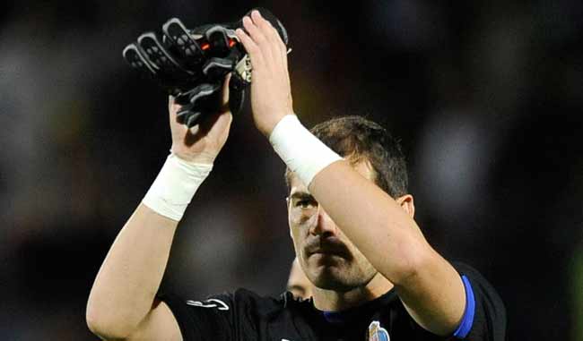 TotalZulia's tweet photo. Casillas iguala a Xavi como el jugador con más partidos en Champions http://t.co/4RKnOmrU1N  http://t.co/hmvuEhKfwK