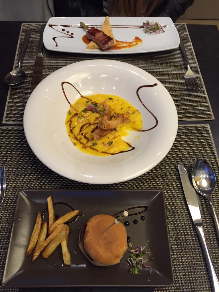 PatriciaTojar's tweet photo. Delicatessen 👌🏽 @aleortiz_ http://t.co/3Btaohzzum