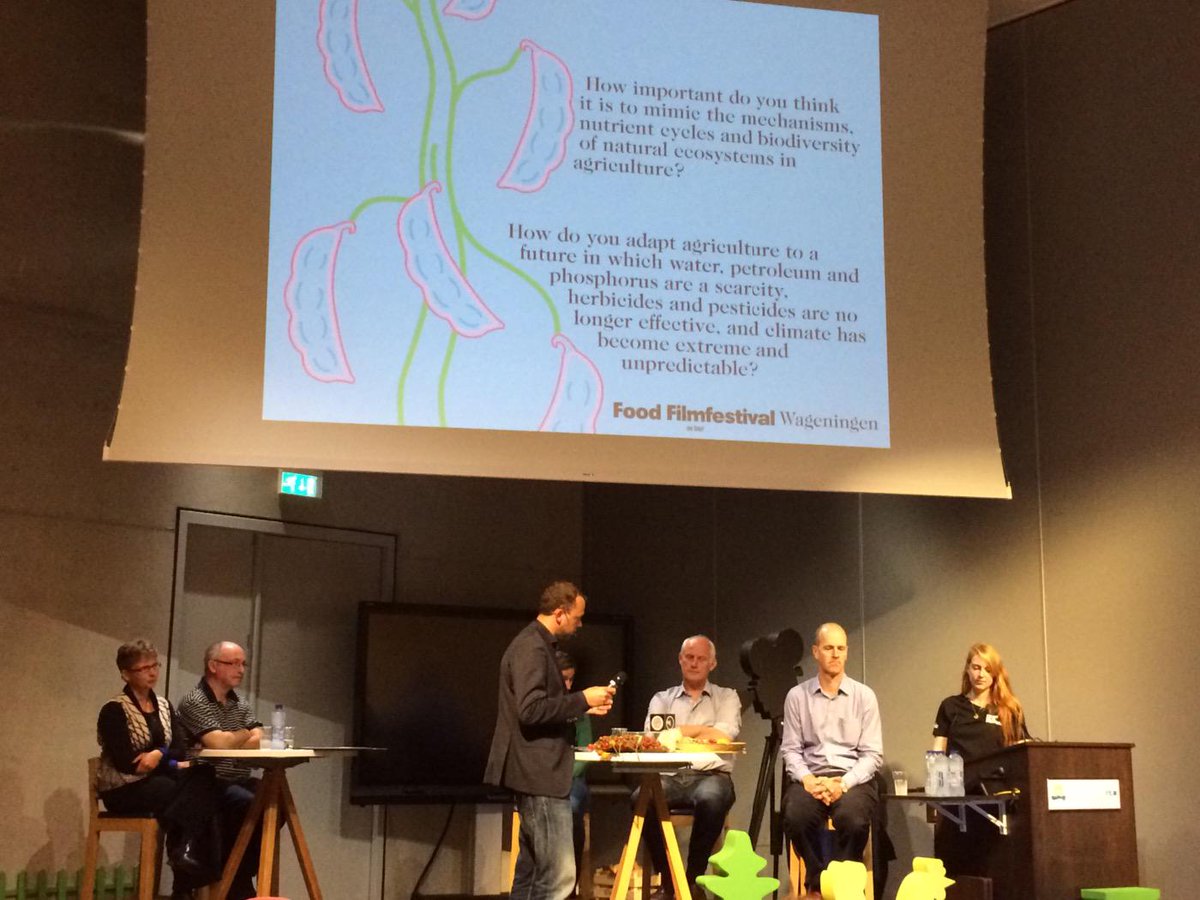 KirstenSnels's tweet photo. its all about diversity #FFseeds discussing with monsanto, wur and Organon breeders http://t.co/2PJk6bmHF7