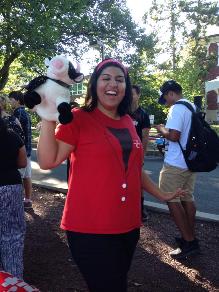 queenschorale's tweet photo. Things are poppin at the QC table at #CDcommunityday http://t.co/HYdaBjLRRF