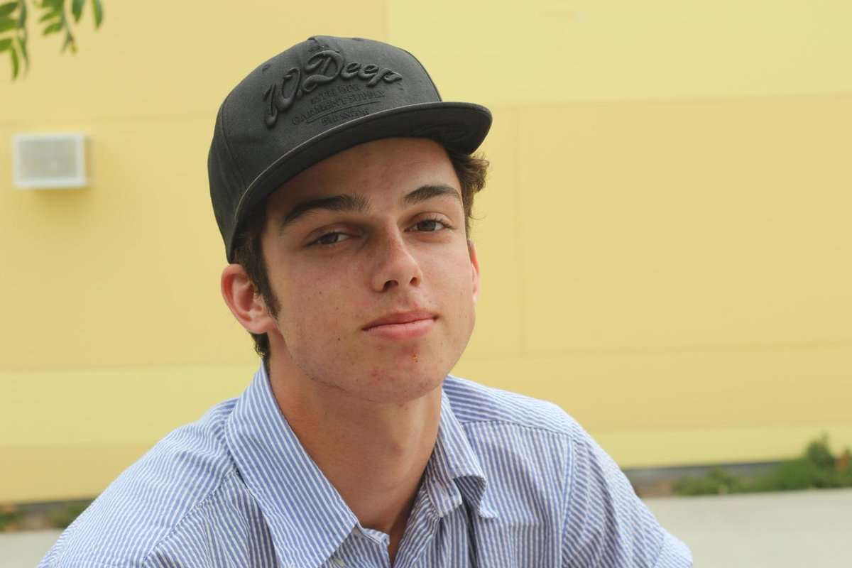 hsinsider's tweet photo. “Umm, I look at my life as drinking milk straight from the carton" http://t.co/uGfMO7hhrw #teensofla http://t.co/2eaydAYIdJ