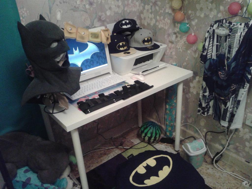 brucealbaidhani's tweet photo. #dubaibatman #batmajlis #dawnofjustice #batfleck #batgeek http://t.co/NtO27qPHlp