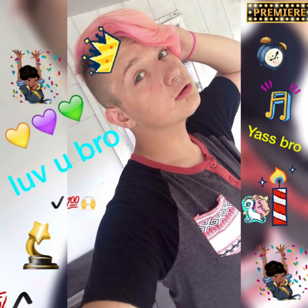 Samantha tweet media