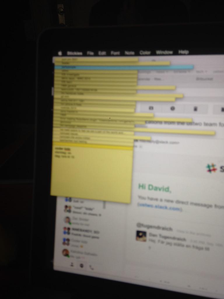 maria25653136's tweet image. En som har fler post-its på datorn än jag #code #programmeringiskolan #ustwo @ustwo