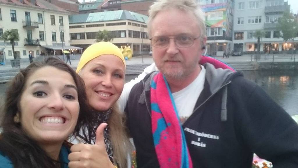AminaOLena's tweet photo. Tack till underbara Ludde @rattvrangan som körde oss till Varberg! Vilken greej! Vi är så tacksamma! Nu bor vi hos … http://t.co/uGWWSaShld