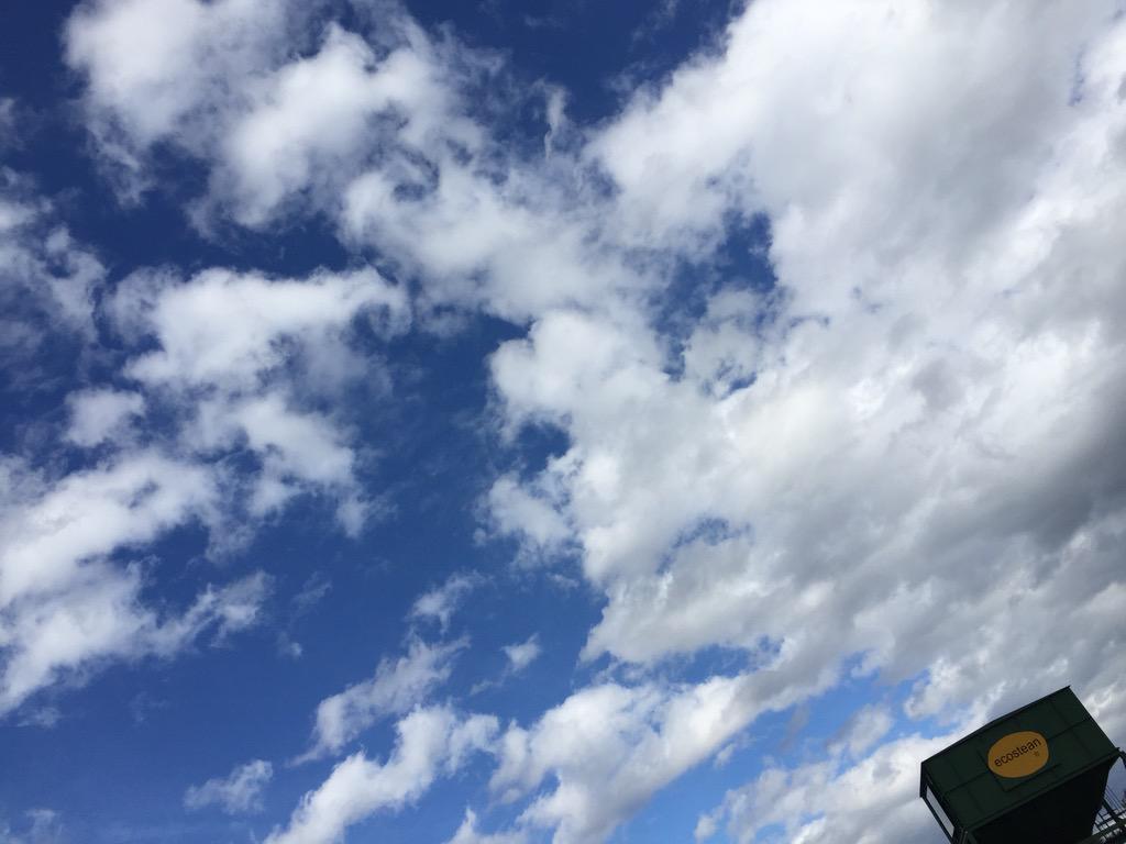 ecostean's tweet photo. #cielos #sinfiltro #ecostean #Somontano #huesca #costean http://t.co/wPdcK3a4Aq