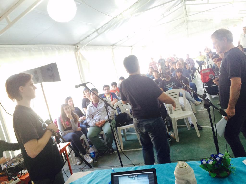 ENL_Locutores's tweet photo. Así disfrutamos el Taller de Doblaje c/ Ricardo Alanís, Ariel Abadi, Martín Gopar y Sebastián Llapur #ENL2015 #SoyENL http://t.co/m6d705ieAv