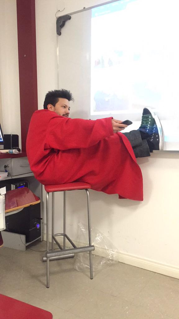 phdnani's tweet photo. Enjoying his present๐๐ผ๐๐ฝ #teacherpiolita #oxfordclasses #foreverinit http://t.co/Ks26GYP4iG
