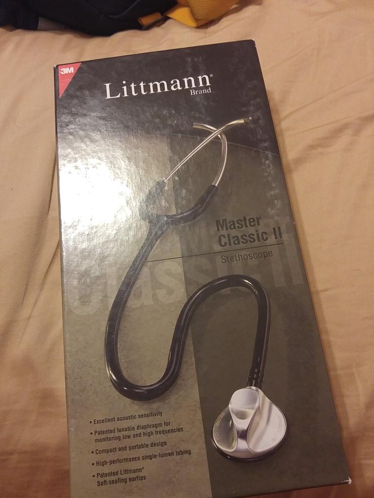 Bassmasta007's tweet photo. Oh no! Looks like  the wrong stethoscope for clinicals @3M_Littmann  you have any nurse stethoscopes that I can get? http://t.co/fIR4zyrMHC