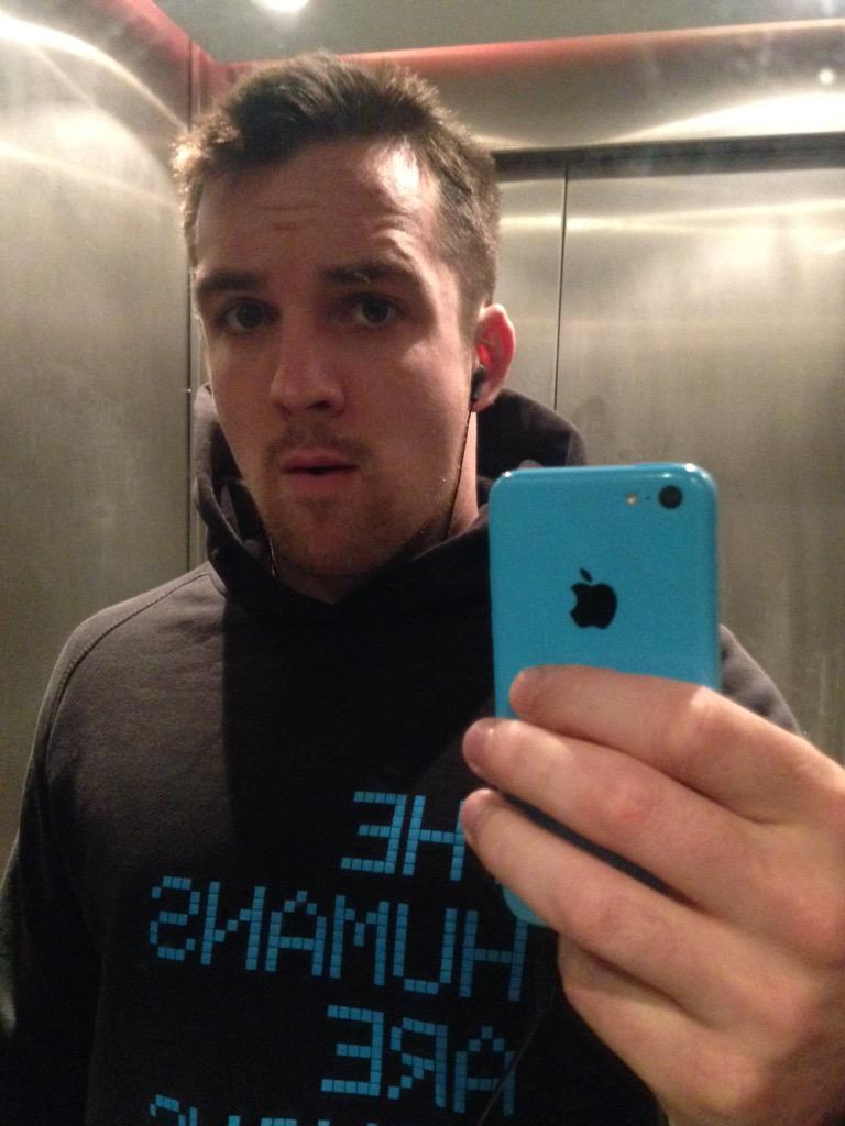 DougWardUK's tweet photo. Told I look really different on different pictures took in the same month!?! #Addingtothenoise #ignorethis #VanityBS http://t.co/aIEc2KgDLT