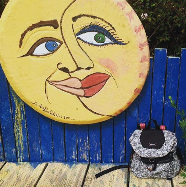 Sakroots's tweet photo. Colorful art 🌞 #sakroots #SRinSession #flapbackpack 📷: @kirstenortez http://t.co/NleG8ryWhr