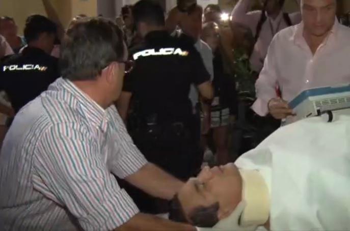cultorocom's tweet photo. VÍDEO- Así han sido los grandes naturales y la fatal cogida de Manzanares hoy en Albacete http://t.co/vkcVgHTdLr http://t.co/Ja0Fg2FeQA