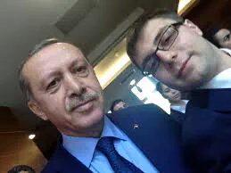 kacsaatolduson's tweet photo. Erdoğan:"Ben hayatımda selfie yapmadım" diyeli bir kaç saat oldu(ama yapmış) http://t.co/BWlL5wNS84