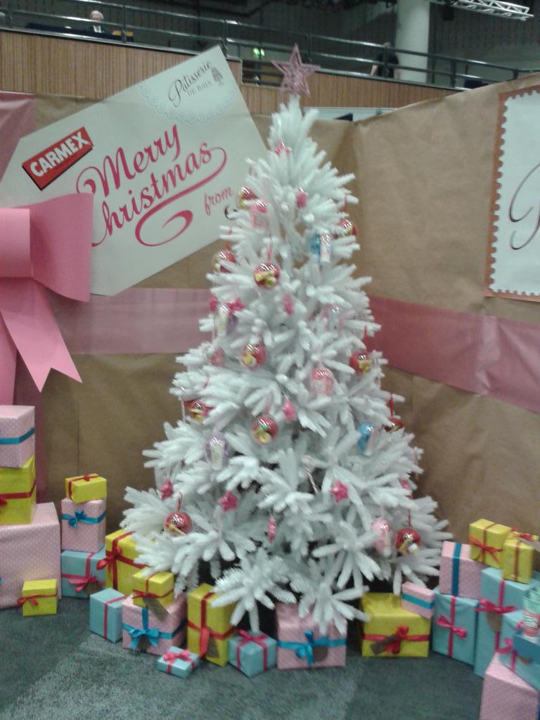 patdebain's tweet photo. May be a little premature but... Merry Christmas @SDExp2015 #sdexp2015 http://t.co/HF7hlUJwUG
