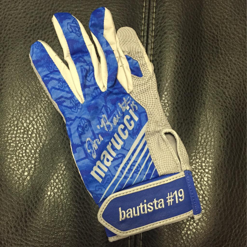 MarucciSports's tweet photo. In honor of the #ProLite BGs release, Jose wanted to give some away. Signed. Followers to RT can win! @JoeyBats19 http://t.co/CJIDQRdFCn