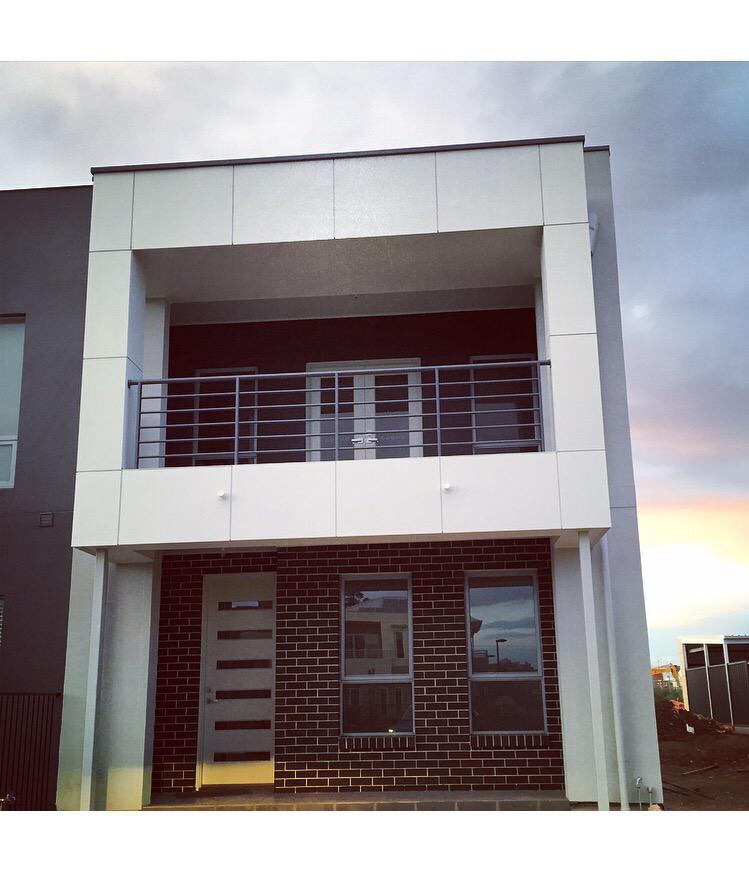 SJT215's tweet photo. Morning sunshine ☀️ #HappyThursday #TheCube #homesweethome #Lightsview #RivergumHomes @RivergumHomes http://t.co/Es8VOtdSTR