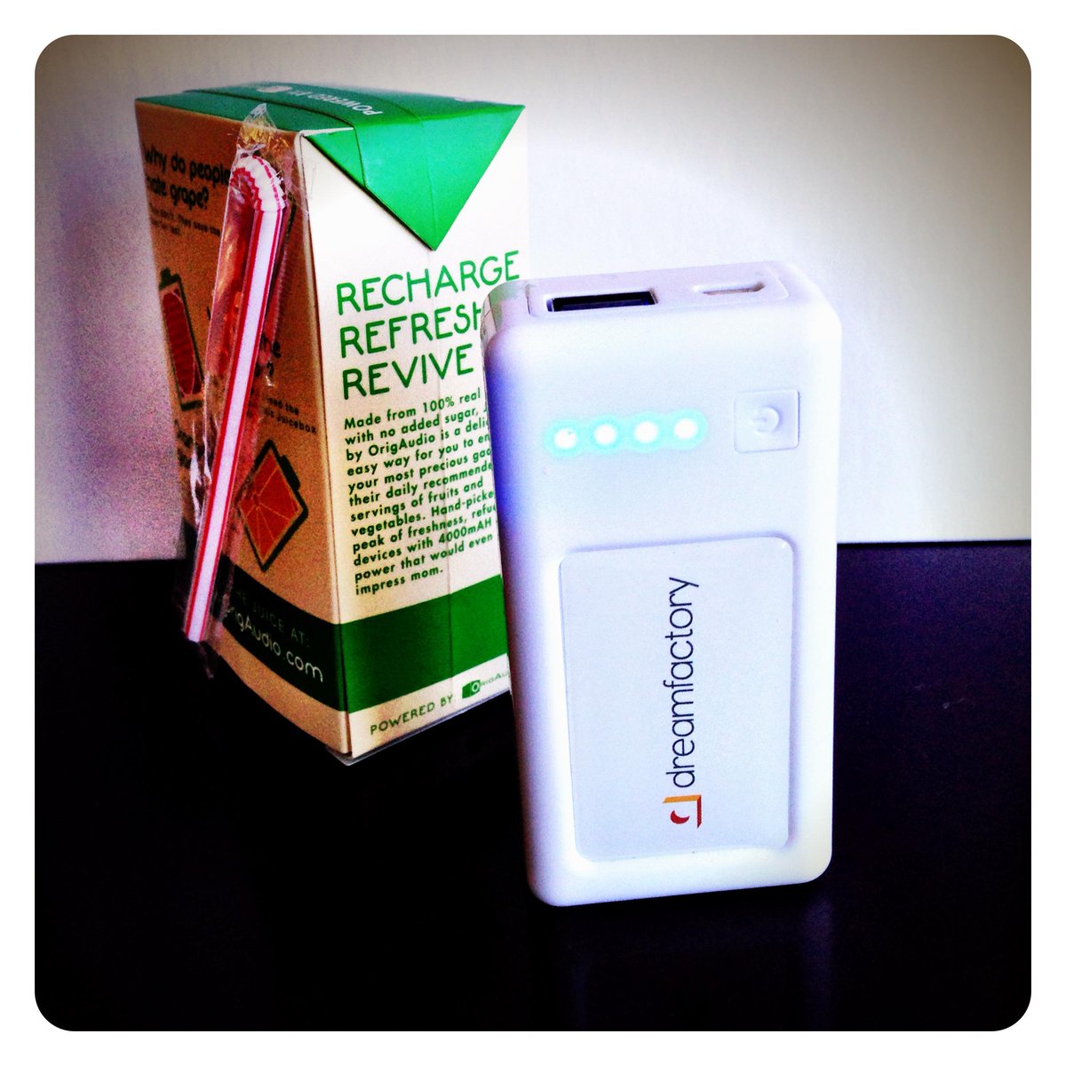 dfsoftwareinc's tweet photo. Day 2 of #DF15. Need some battery juice now, don't you? RT to win. Pickup at West 127 https://t.co/C64B6IApTZ http://t.co/zByf5Aj3Wq