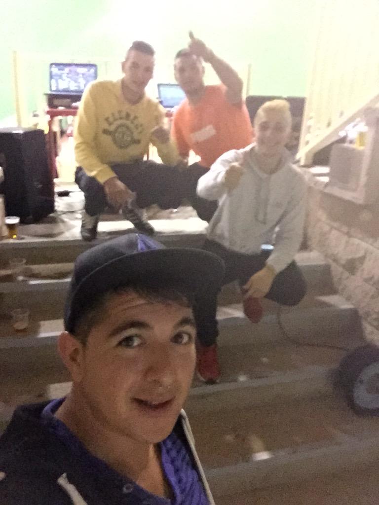 SDeMadrigal's tweet photo. Parrillada musical !!! http://t.co/400oQkksly