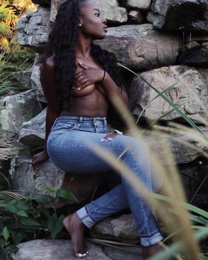 Kenyan 🇰🇪 <a href="/cocaines_finest/">7️⃣</a>