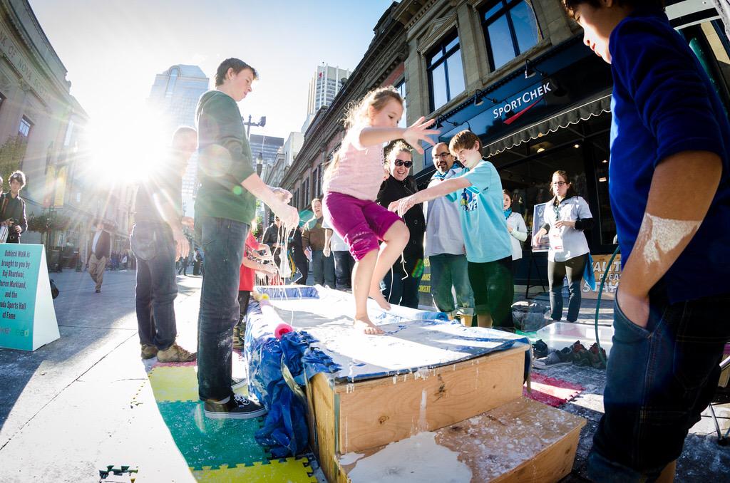 Beakerhead's tweet photo. From 4-6, go down Stephen Ave for free arts &amp; science fun! Bacteria painting, cornstarch walking, &amp; more! #Beakerhead http://t.co/uKrPJeXaJN