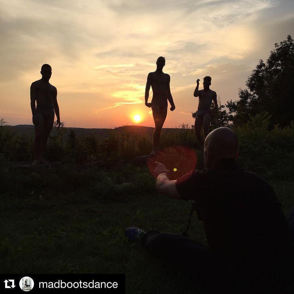 CDugganPhoto's tweet photo. BEFORE... // #dance #dancers #sunset #madbootsdance #jacobspillow #createportraits #makepo… http://t.co/1sfk6RafLW http://t.co/rD7puRnlMR
