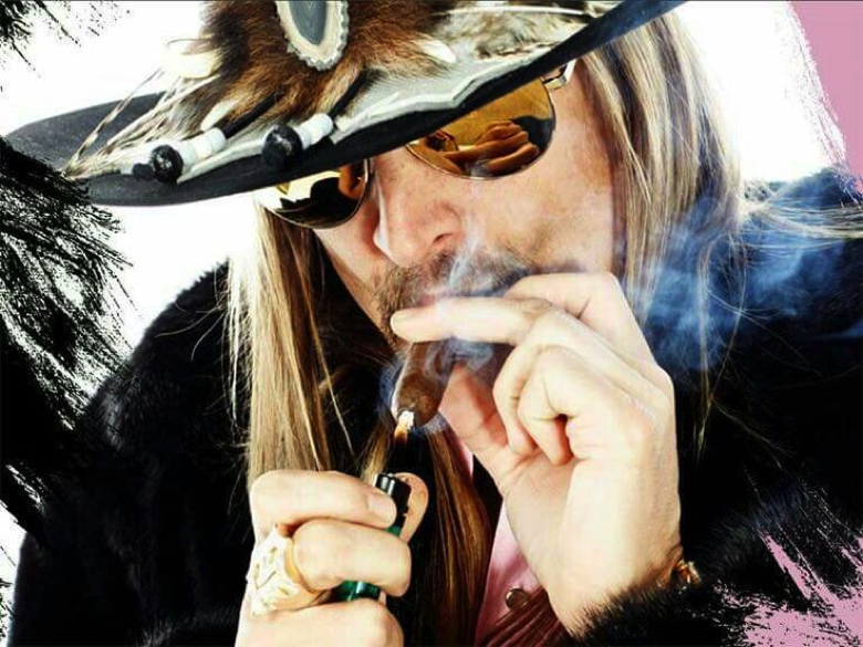Cuz I know somewhere there’s a good time lookin’ for me.