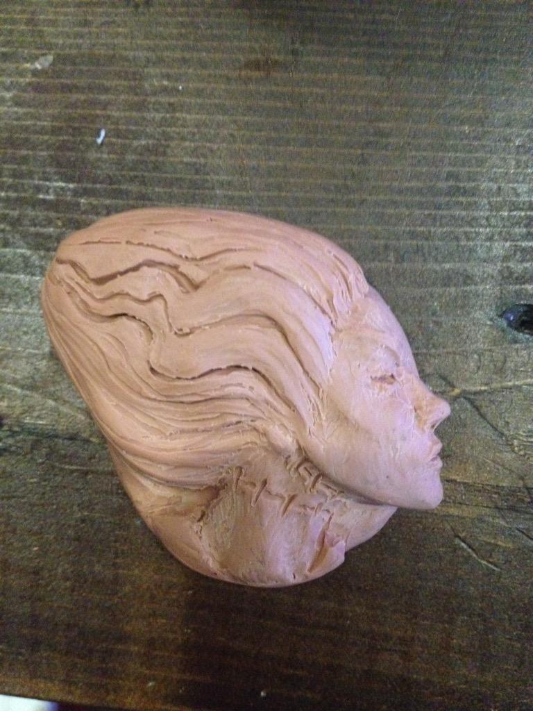 TheMadMasker's tweet photo. Another pendant for Son of Monsterpalooza this weekend! #sculpture #pendant #brideoffrankenstien #monsterbride http://t.co/iAC4ZtUFrQ