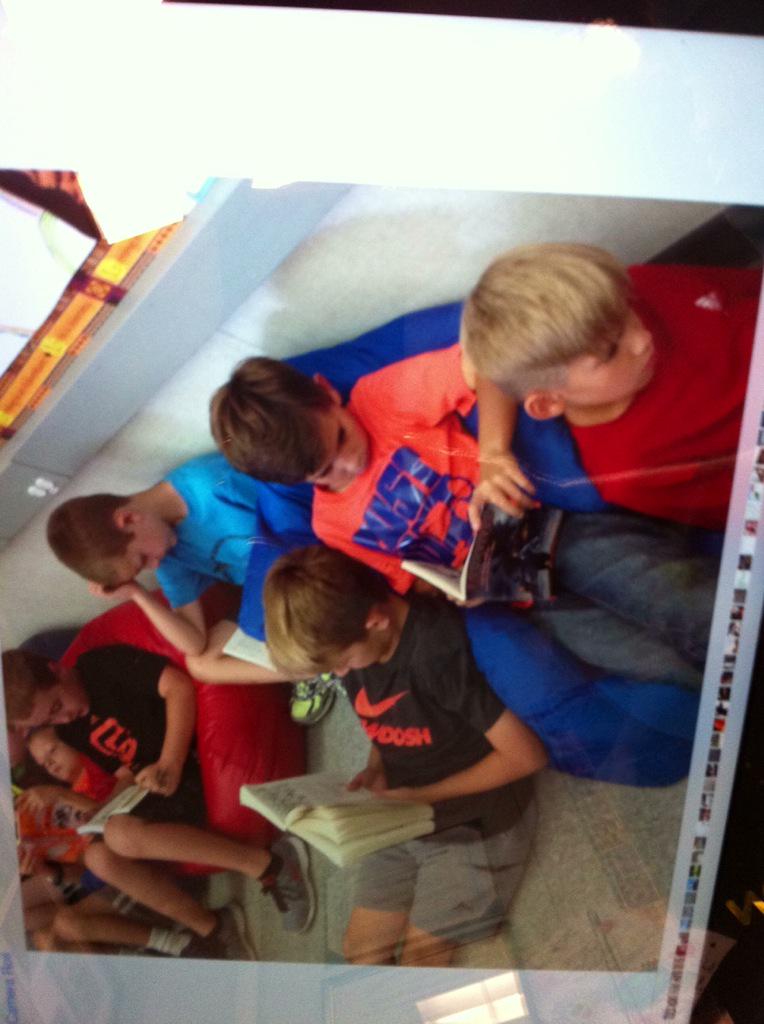 CathyW4th's tweet photo. RTI-Really Terrific Institute time-#justread http://t.co/sfD68xIYio