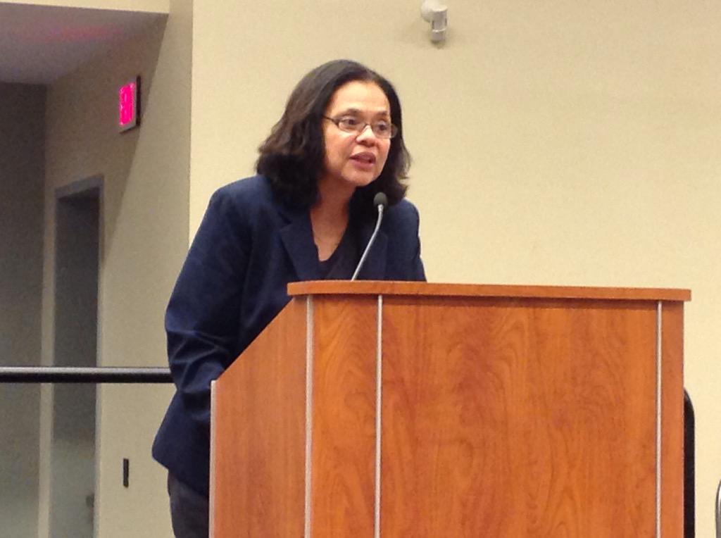 STEM4US's tweet photo. Advisor to the White House Council on Women & Girls,Dr. Kimberlyn Leary, addressing #EnergyTechEd2015 @vj44 http://t.co/t3N8YORAt4