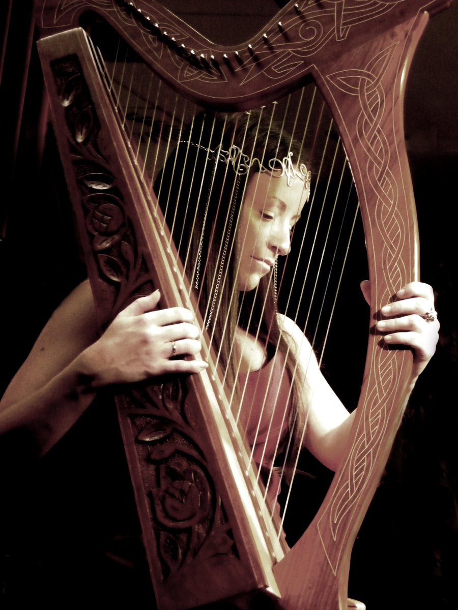 Domingo día 20, ZUBIRI "La Princesa Celta", 18:00 (Polideportivo) Acompañada de orquesta de txistularis! Os esperamos
