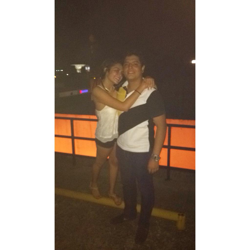 TaniaGtz13's tweet photo. 🍀I got lucky with you🍀 #Teamoporsiempre #Bff #Sobreprotector @Daaviid_AB http://t.co/k2mAKrcpeU