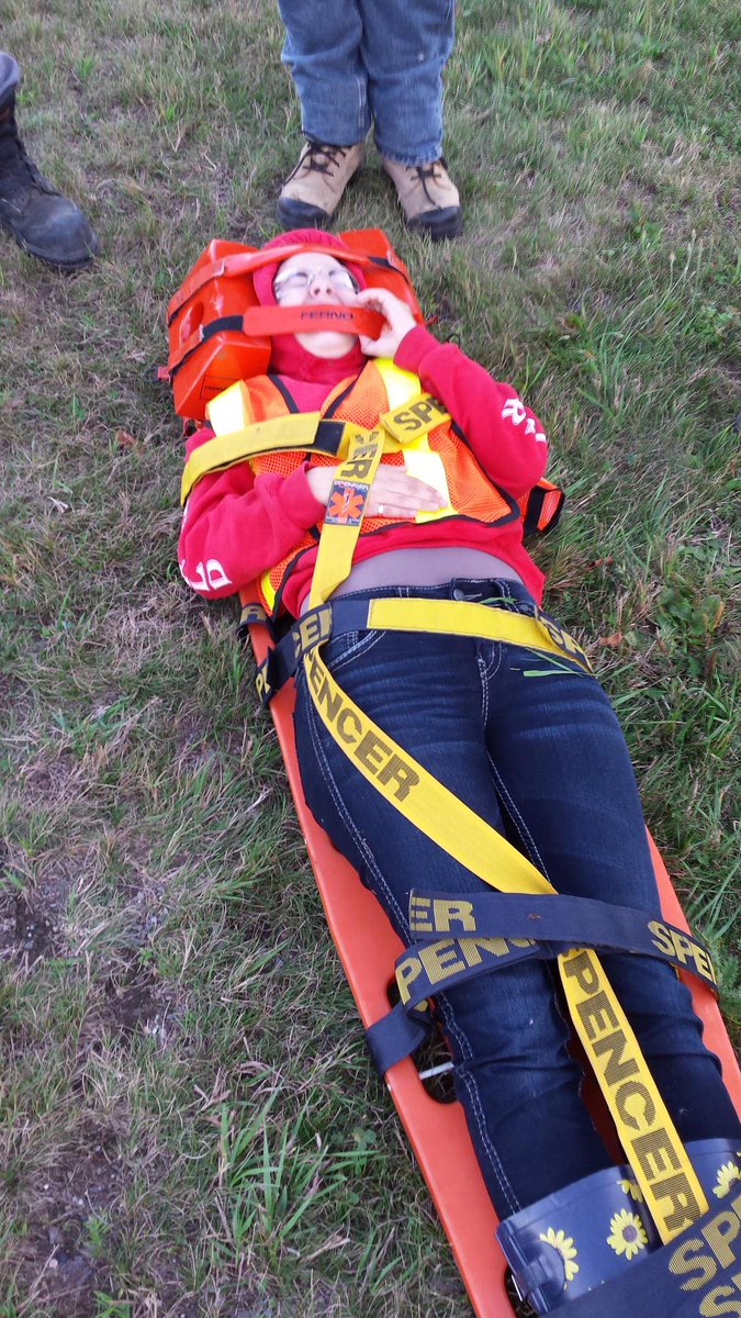 130SeaCadets's tweet photo. With @YorkSunburySAR in joint training exercise. @AtlCadets  #fredericton #cadets http://t.co/COdeRYC2Qo